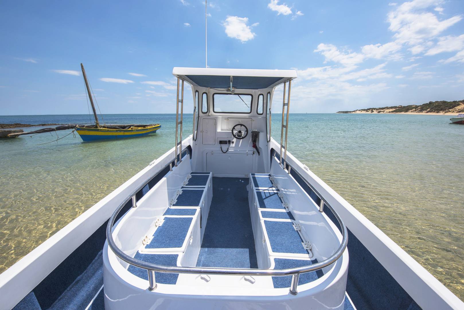 Boat sailing in Vilanculos